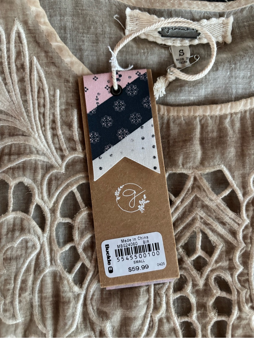 NWT Boho Embroidered Top - Picture 4 of 8